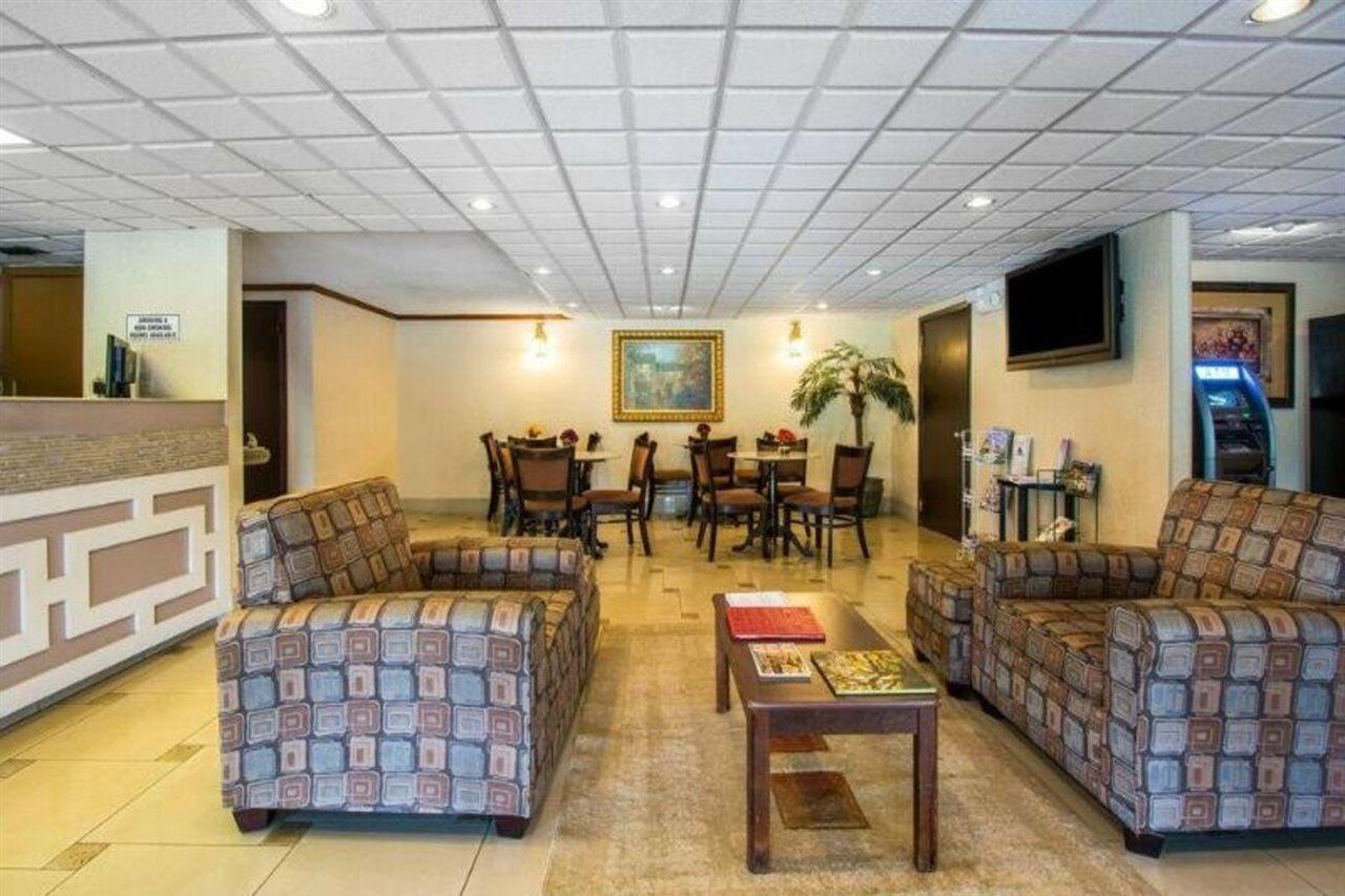 Red Roof Inn Jacksonville - Cruise Port Bagian luar foto