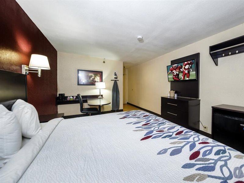 Red Roof Inn Jacksonville - Cruise Port Bagian luar foto