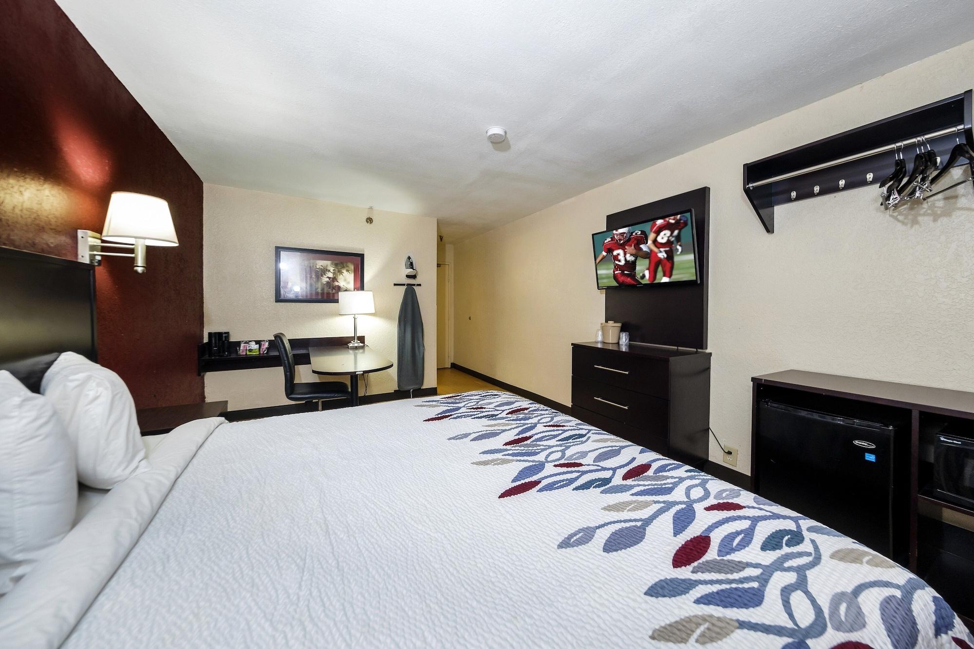 Red Roof Inn Jacksonville - Cruise Port Bagian luar foto