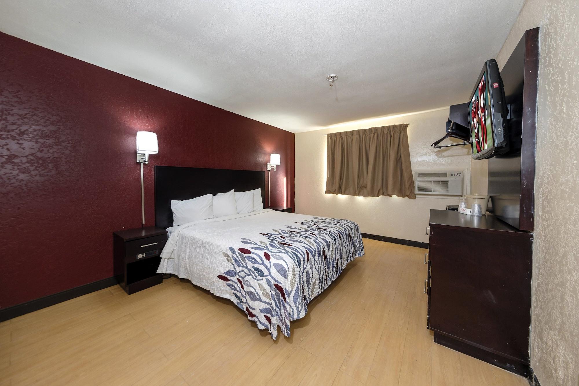 Red Roof Inn Jacksonville - Cruise Port Bagian luar foto