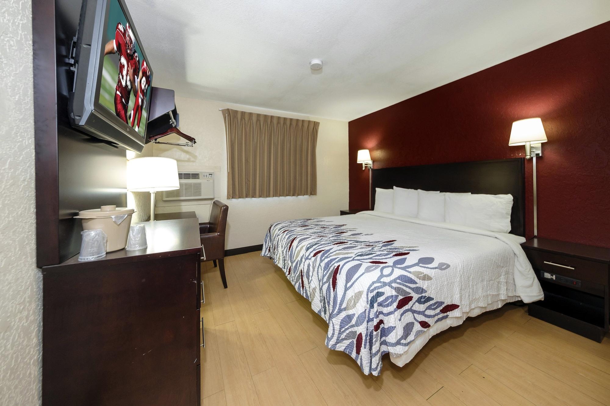 Red Roof Inn Jacksonville - Cruise Port Bagian luar foto