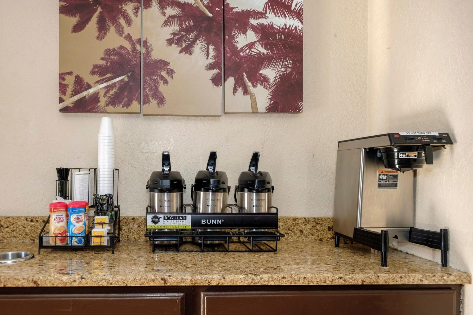 Red Roof Inn Jacksonville - Cruise Port Bagian luar foto