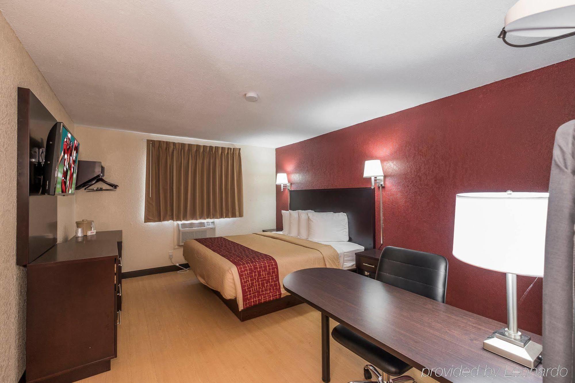 Red Roof Inn Jacksonville - Cruise Port Bagian luar foto