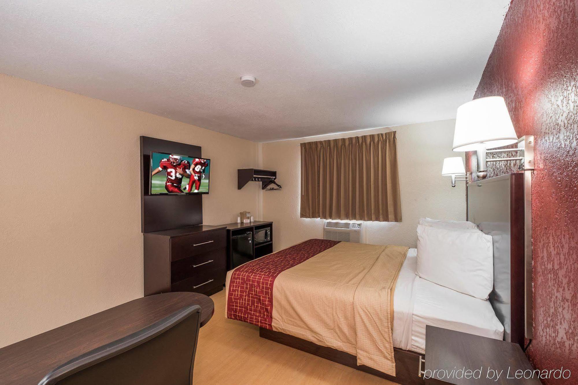 Red Roof Inn Jacksonville - Cruise Port Bagian luar foto