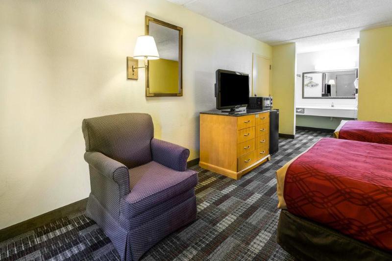 Red Roof Inn Jacksonville - Cruise Port Bagian luar foto