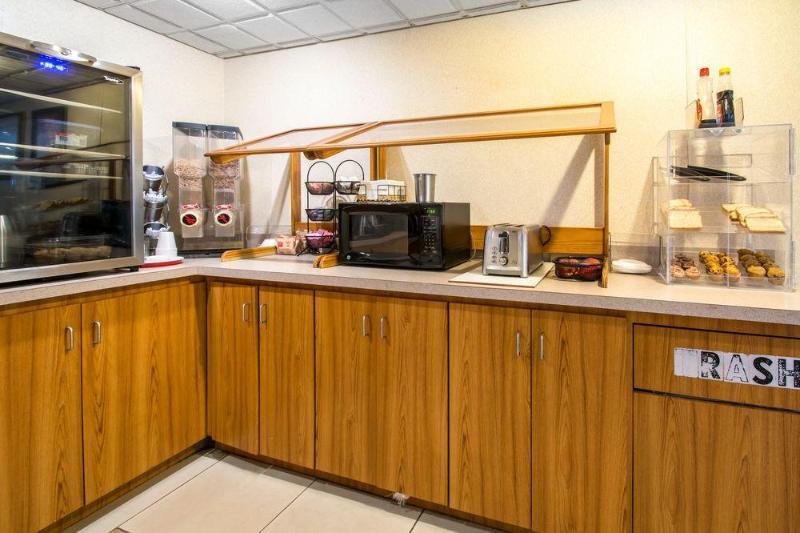 Red Roof Inn Jacksonville - Cruise Port Bagian luar foto
