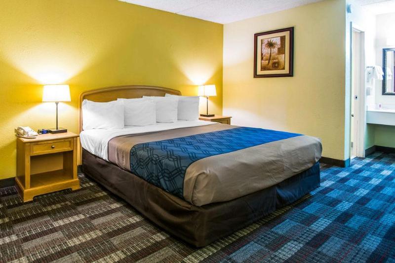 Red Roof Inn Jacksonville - Cruise Port Bagian luar foto