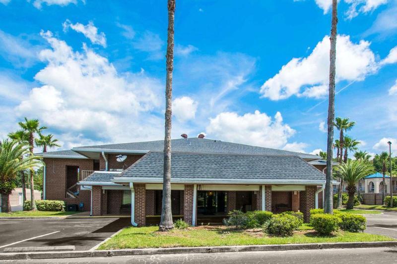 Red Roof Inn Jacksonville - Cruise Port Bagian luar foto